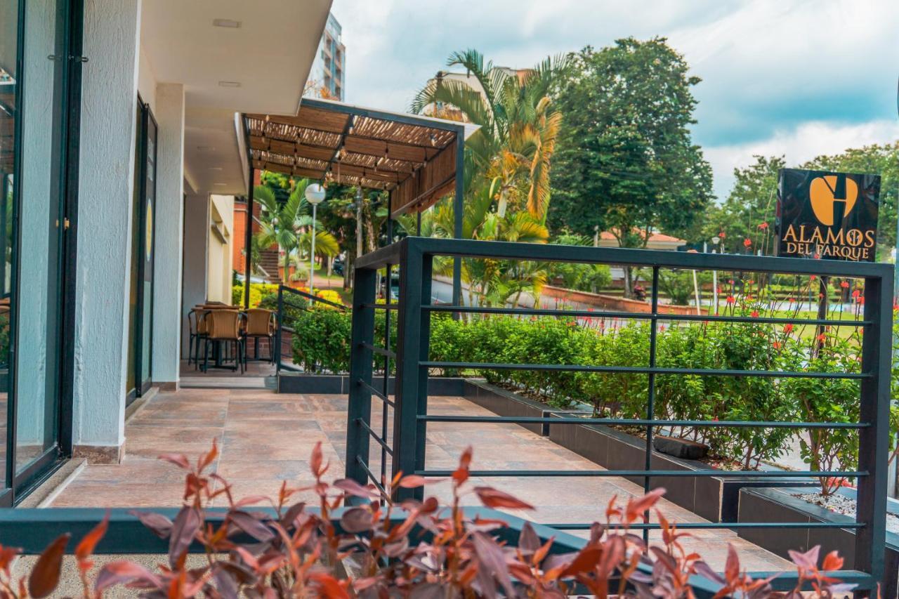 Hotel Alamos Del Parque Pereira Kültér fotó